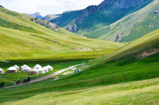 solo travel kyrgyzstan