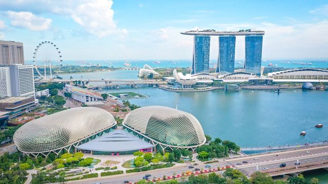 Solo Female Travel & Backpacking in Singapore