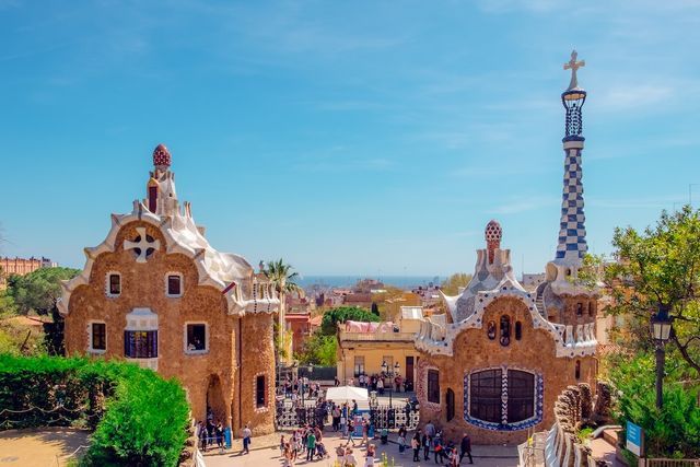 Is Barcelona safe for solo female travellers?