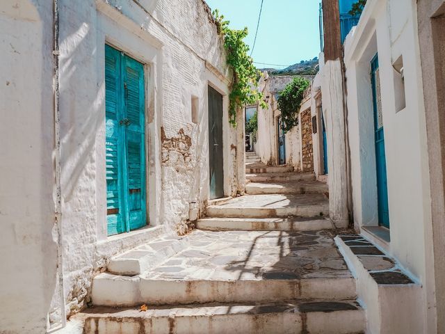 Solo Female Travel in Naxos