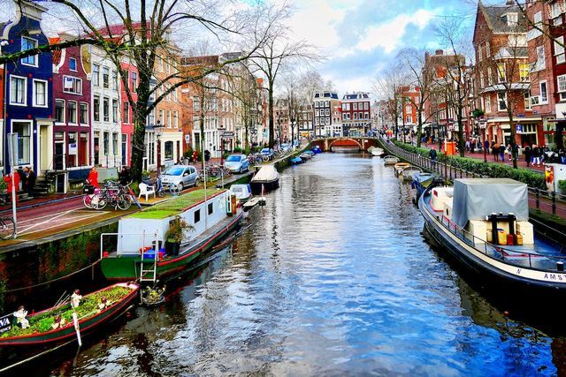 Is Amsterdam safe for solo female travellers?