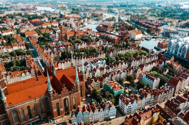 Is Gdansk safe for solo female travellers?