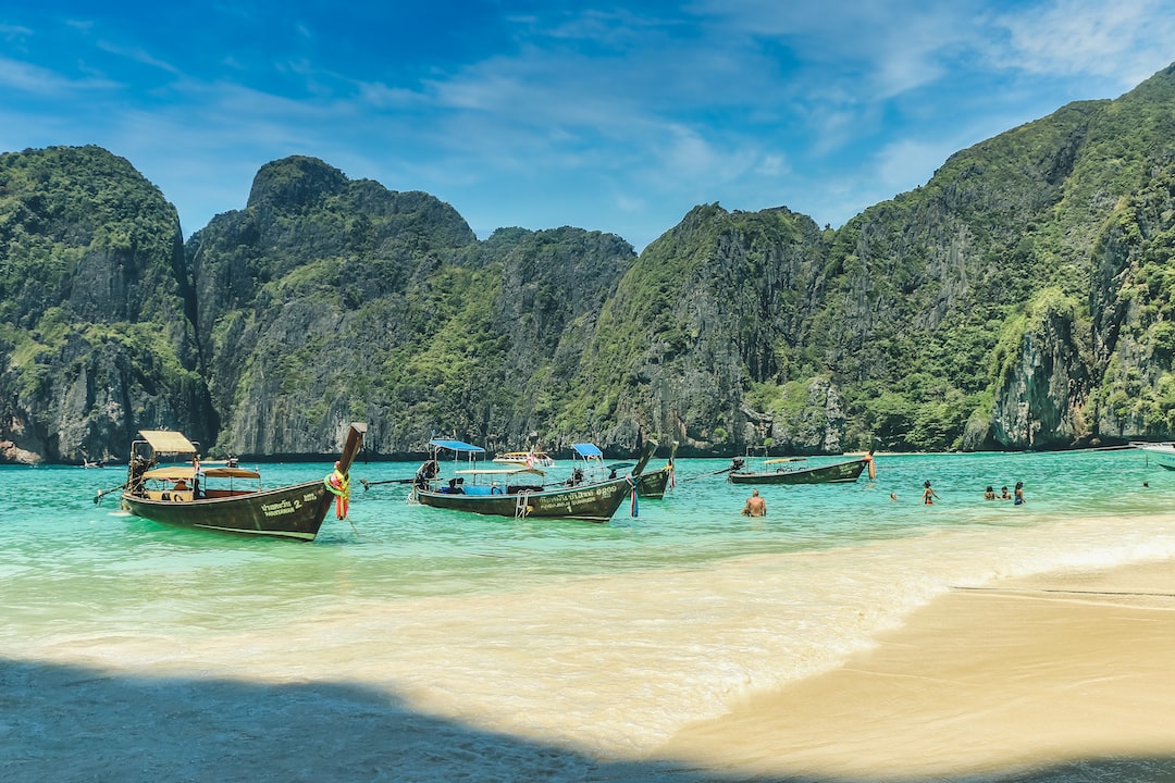 Is Phi Phi Islands safe for solo female travellers?