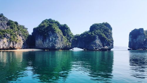 Solo Travel in Halong Bay