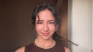María