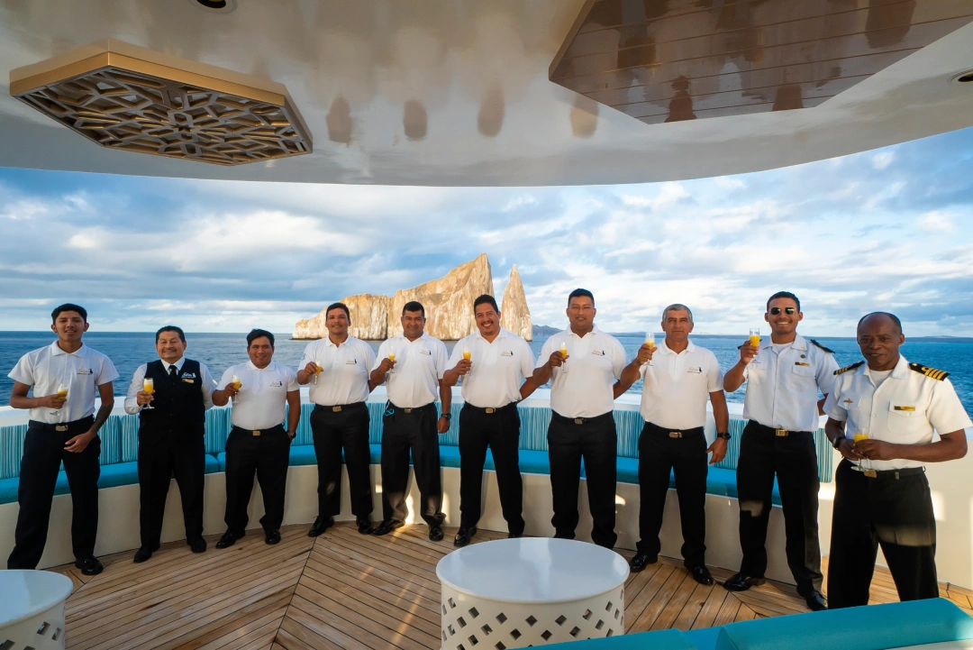 Crew Elite and Kicker Rock | Galapagos