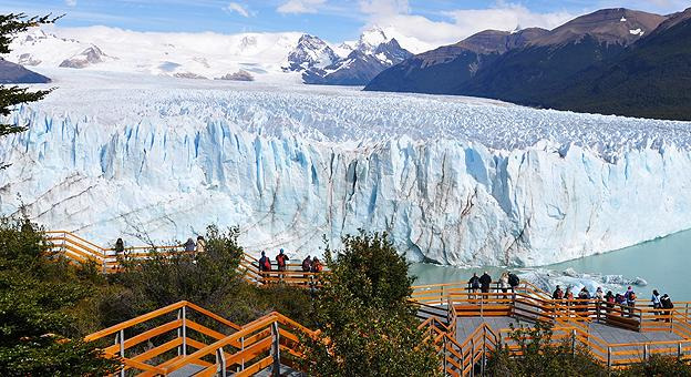 Observation walkways of the Perito Moreno