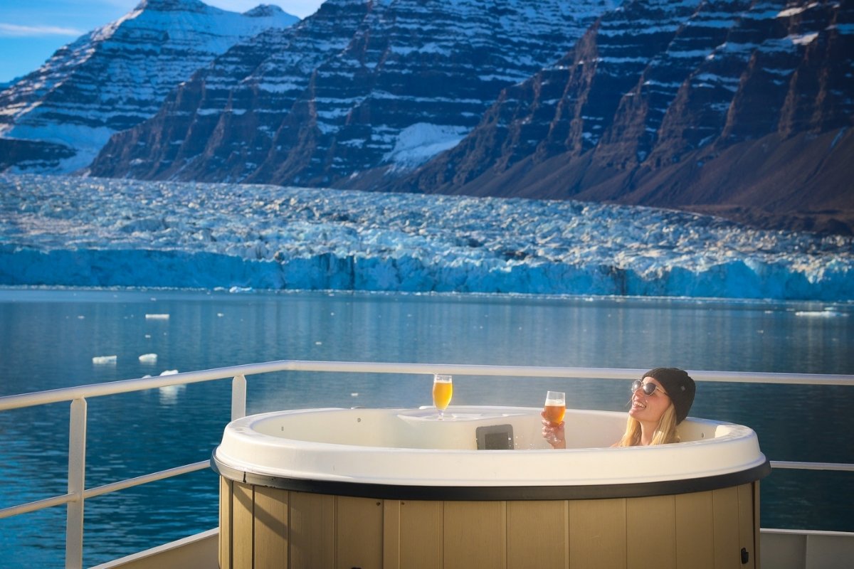 Hot | Tub | Guest | Vikingjford | Secret-Atlas