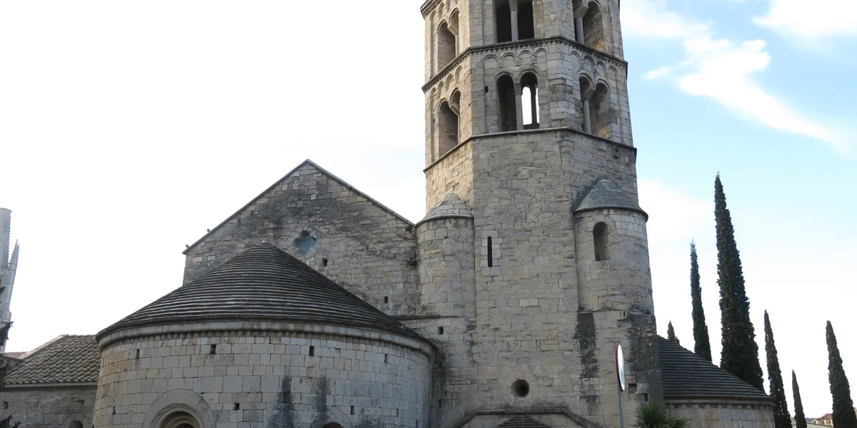 Sant Feliu, Sant Pere y los Banys: el románico del Galligants
