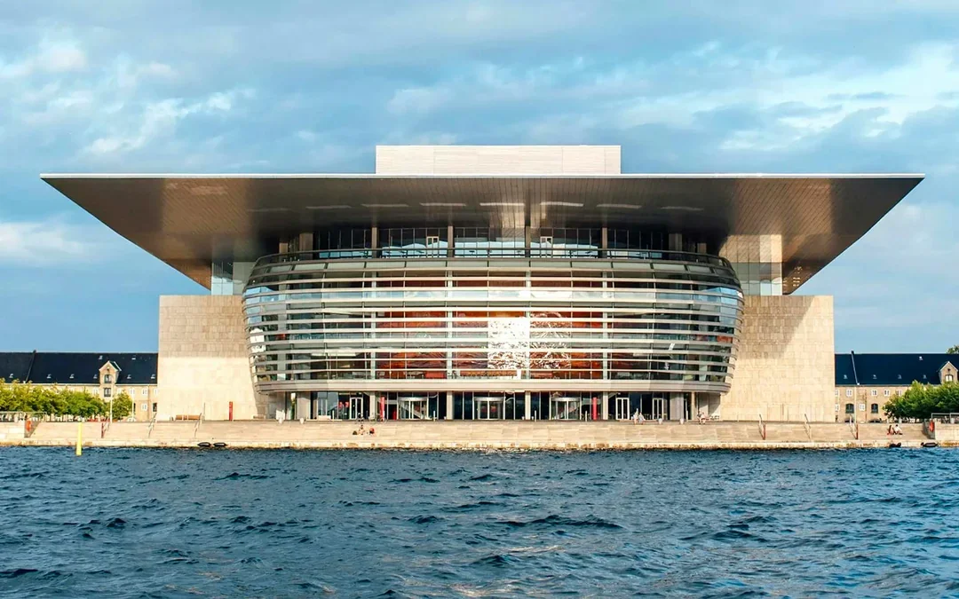 1/2/3-Hour Copenhagen Small Boat Rental Image 2