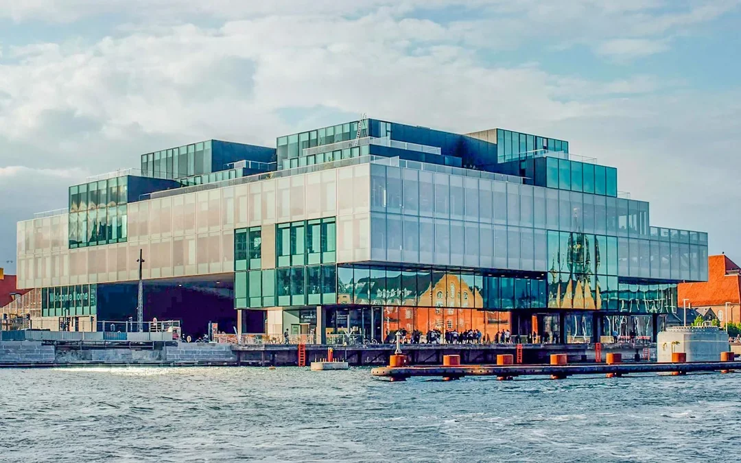 1/2/3-Hour Copenhagen Small Boat Rental Image 4