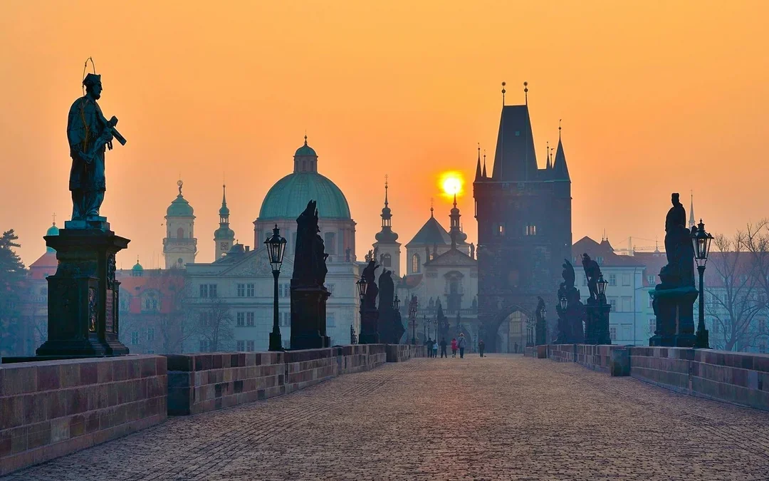 1.5-Hour Guided Walking Tour of the Ghosts & Legends of Prague Image 1