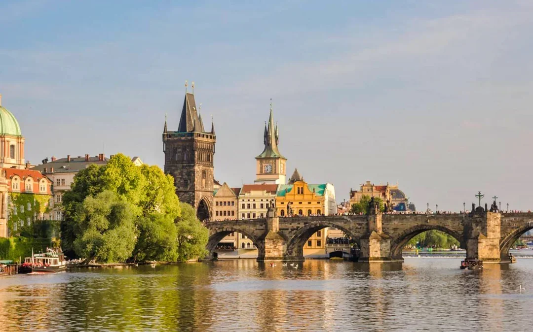 1-Hour Panoramic Sightseeing Cruise in Prague with Online Audio Guide Image 3