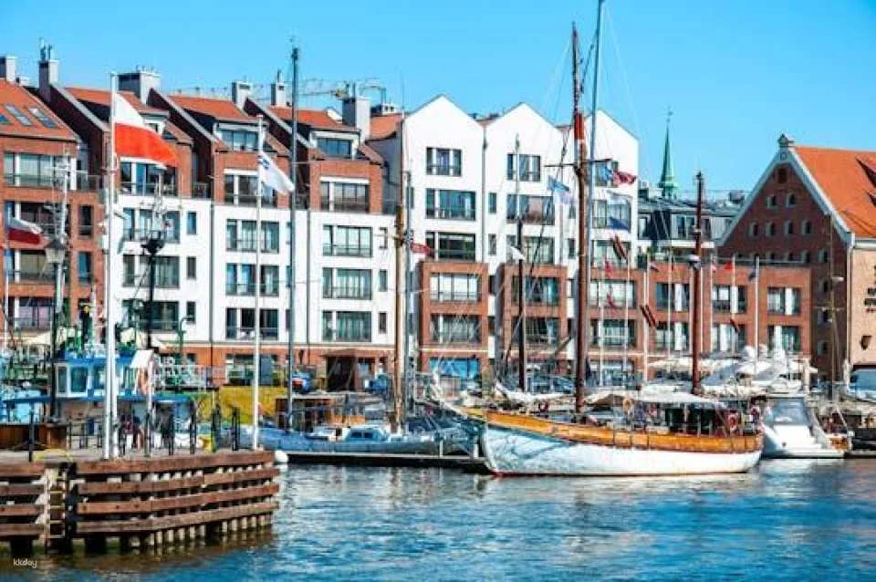 1-hour tour of Gdansk with a local