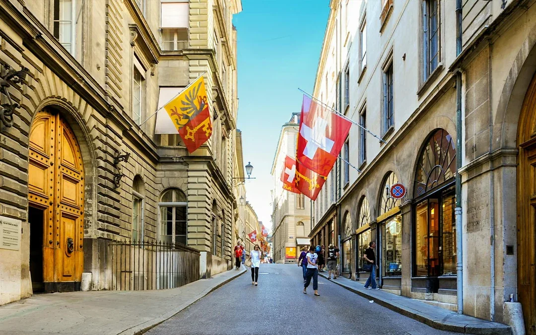 2-Hour 15 Mins Geneva Guided Tour Image 2