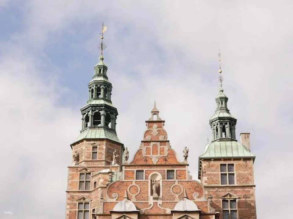 2-hour private Copenhagen history walking tour with a local