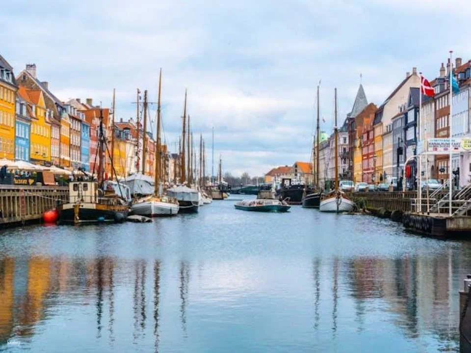 2-hour private Copenhagen history walking tour with a local