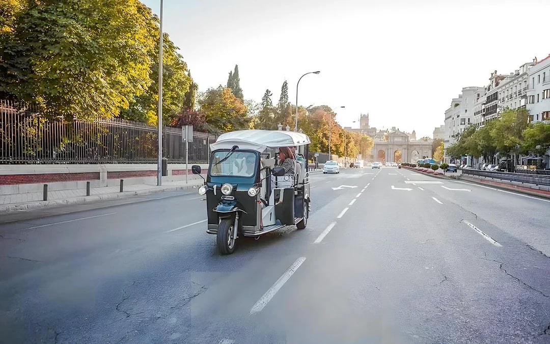 3-hour Expert Madrid Tuk-Tuk Tour Image 1