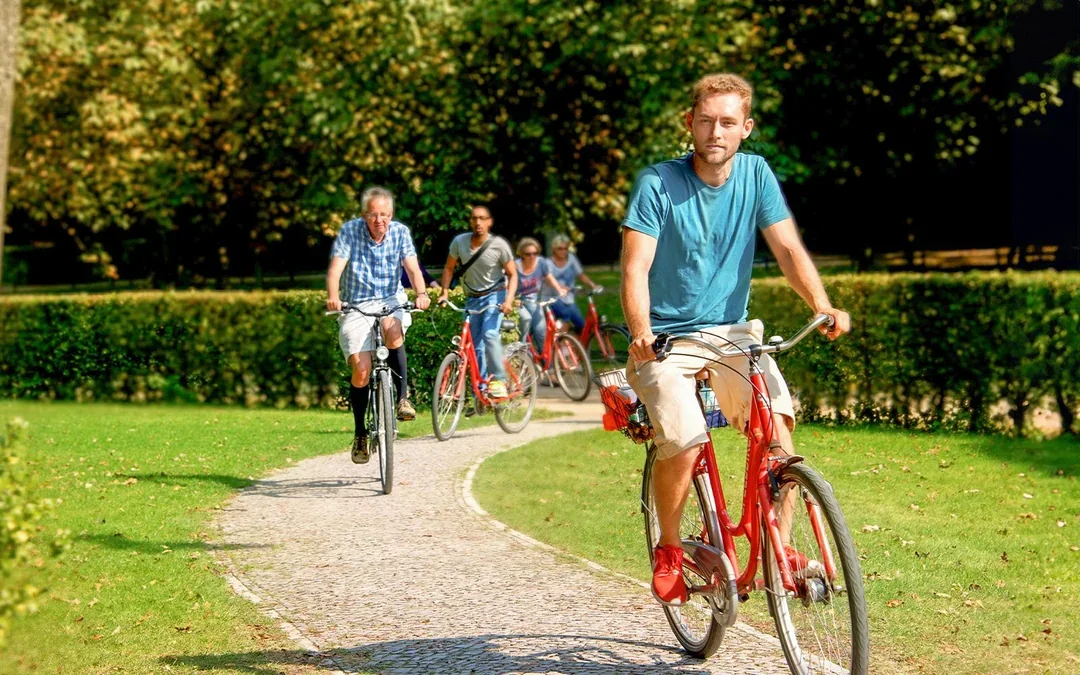 3-Hour Guided Bike Tour of Mitte & Tiergarten Image 2