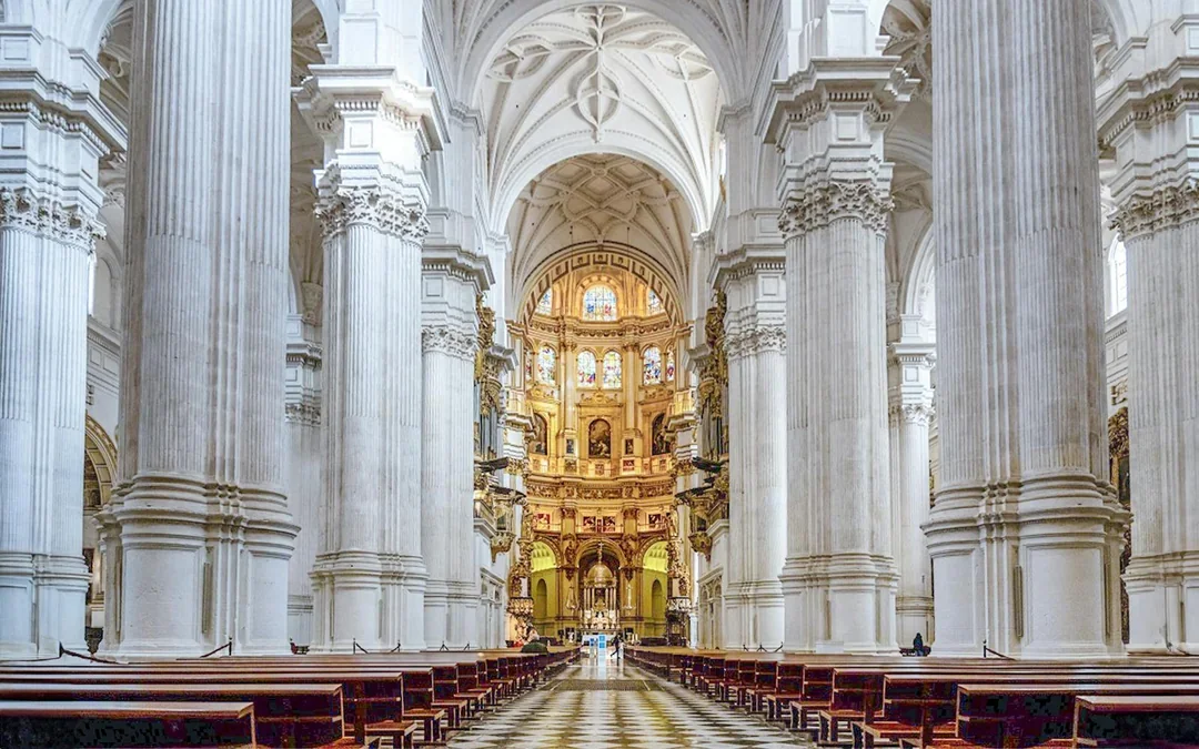 3-Hour Guided Tour of Granada: Cathedral, Royal Chapel & Silk Market Image 1