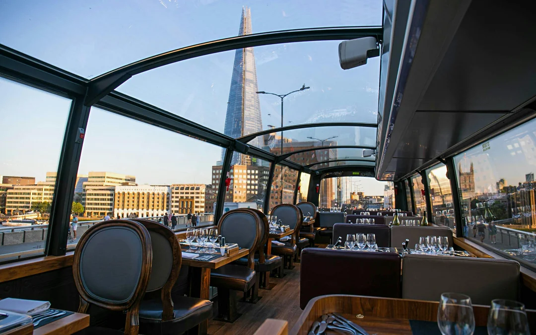 6-Course Gourmet Dinner on a Luxury Coach Bustronome Image 3
