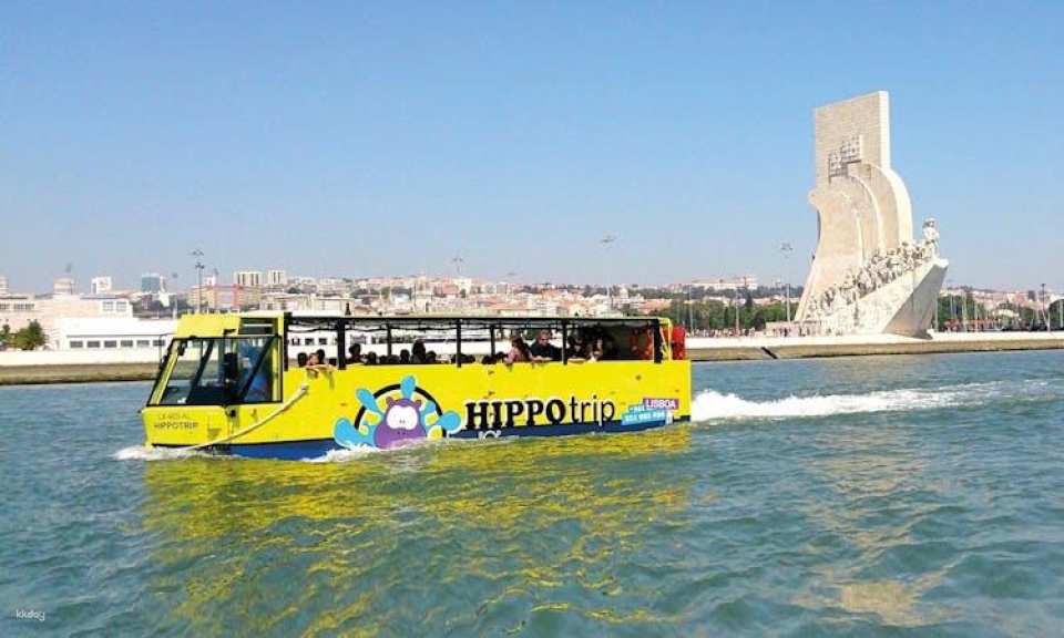90 minutes amphibious bus guided tour in Lisbon