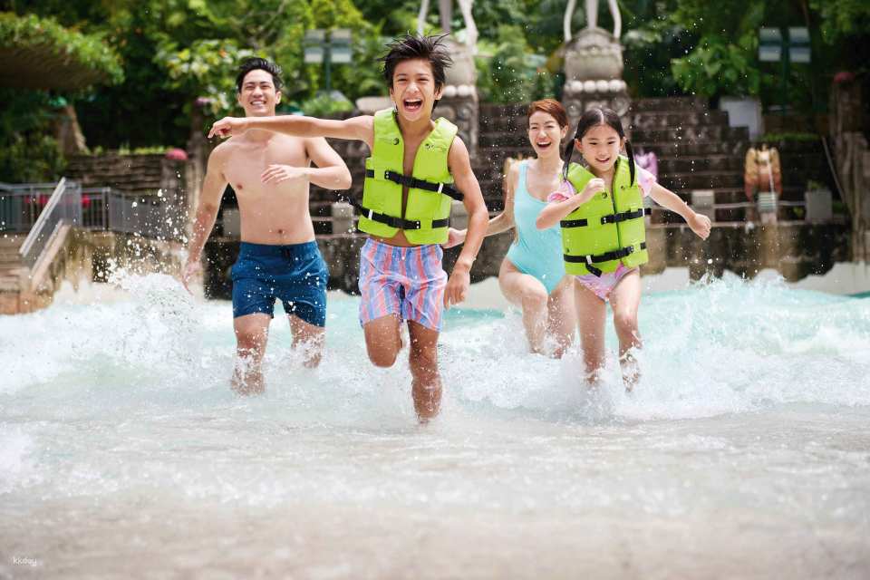 Adventure Cove Waterpark Ticket | Resorts World Sentosa, Singapore