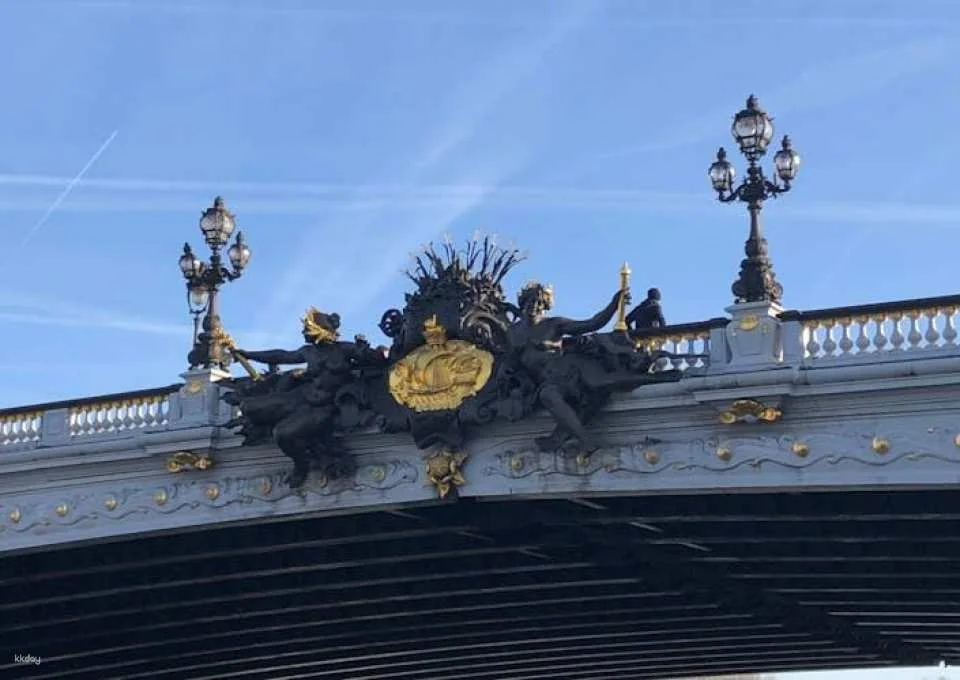 AI-Guided Walking Tour of Paris with Walky the WhatsApp Chatbot