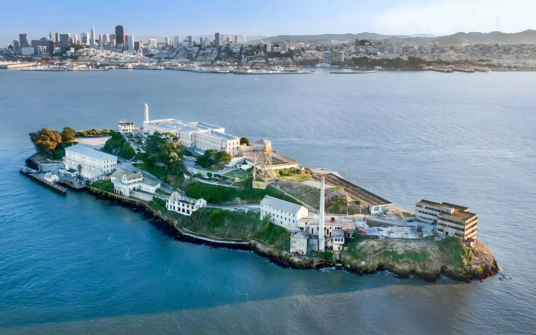 Alcatraz Island Tickets with Ferry Ride and Self-Guided Tour App Image 2