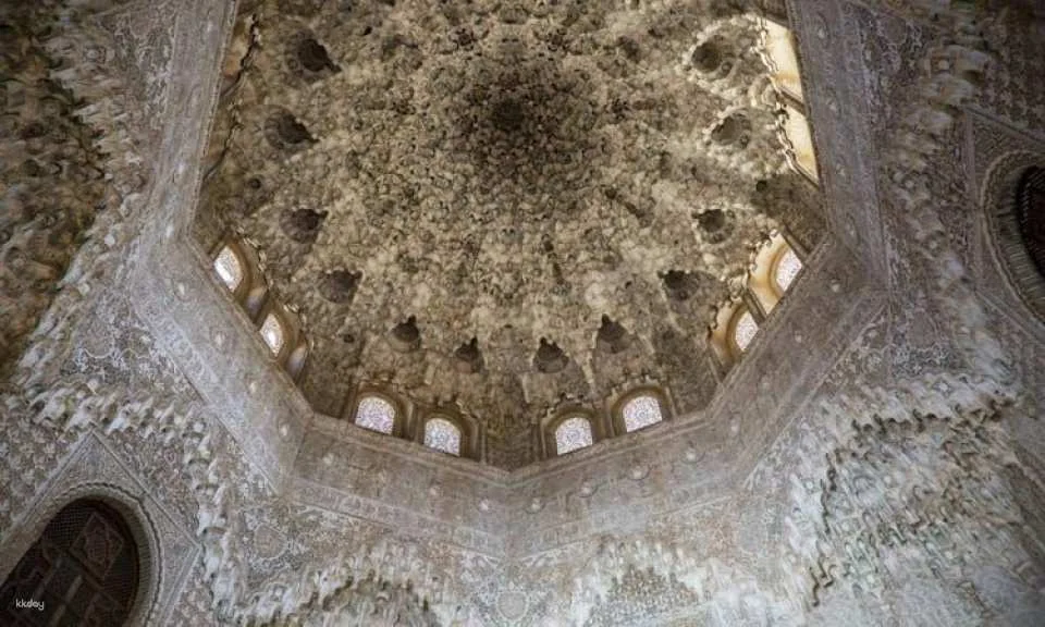 Alhambra guided tour with skip-the-line tickets