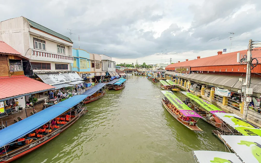 Amphawa Floating Market & Maeklong Railway Market Full-Day Guided Tour [Fri-Sun] Image 6