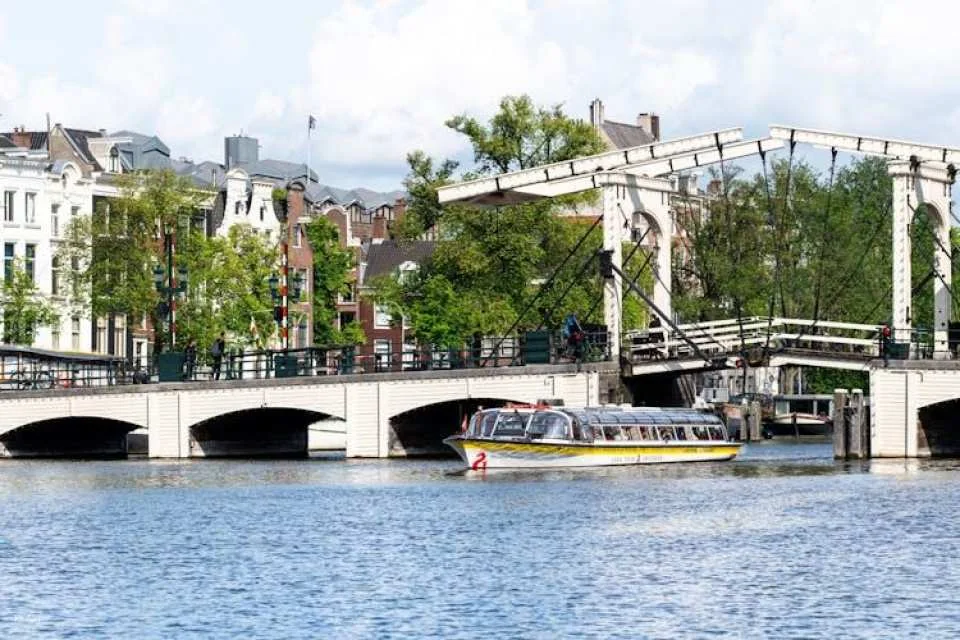 Amsterdam Canal Cruise from Damrak