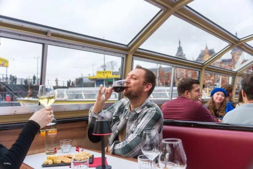Amsterdam canal cruise with Dutch wine and cheese