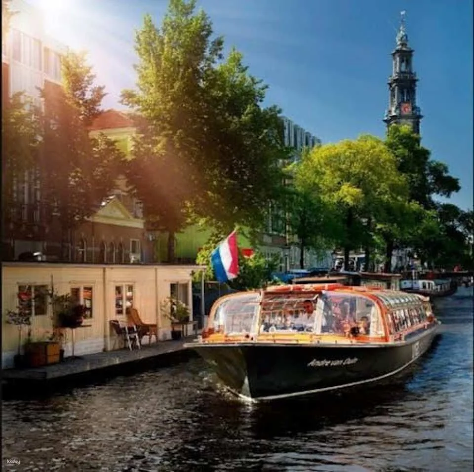 Amsterdam countryside bike tour with 1-hour canal cruise