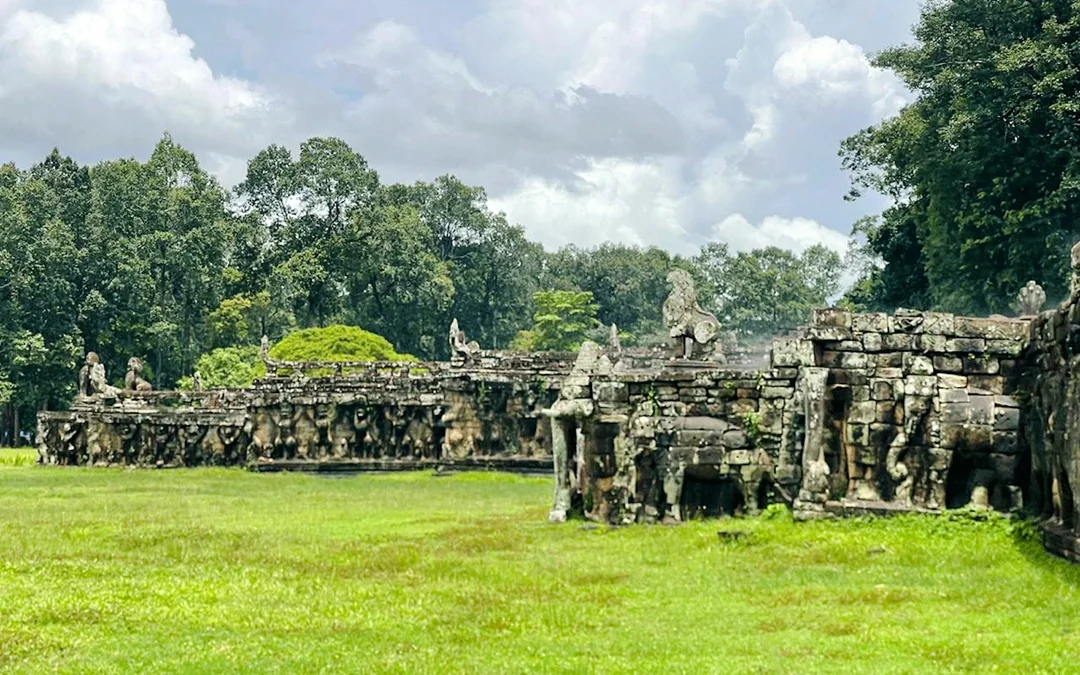 Angkor Wat Sunrise Private Tour Image 7