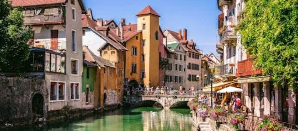 Annecy and Geneva in one day tour from Geneva