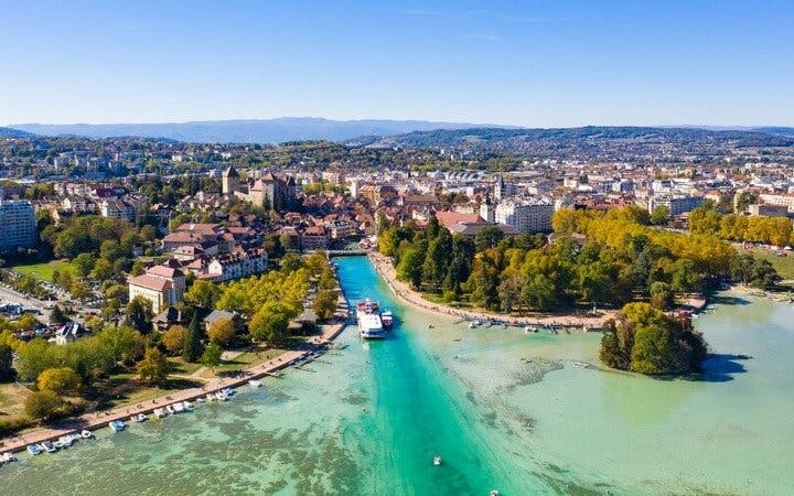 Annecy Self-Guided Walking Tour on Mobile App Image 6