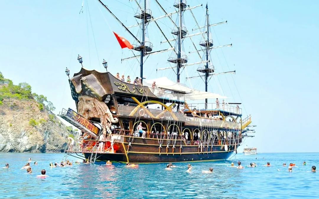 Antalya: Lara Pirate Boat Cruise with Lunch, Unlimited Soft Drinks and Hotel Transfers Image 2