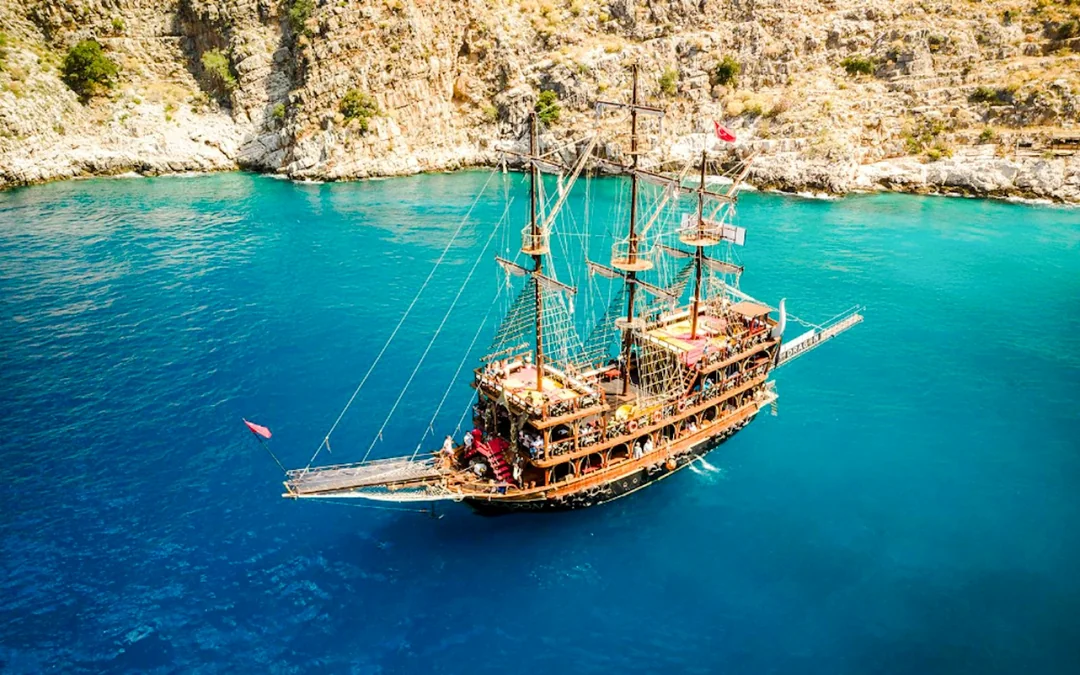 Antalya: Lara Pirate Boat Cruise with Lunch, Unlimited Soft Drinks and Hotel Transfers Image 3