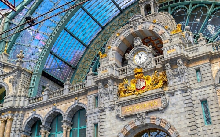 Antwerp Self-Guided Walking Tour on Mobile App Image 3