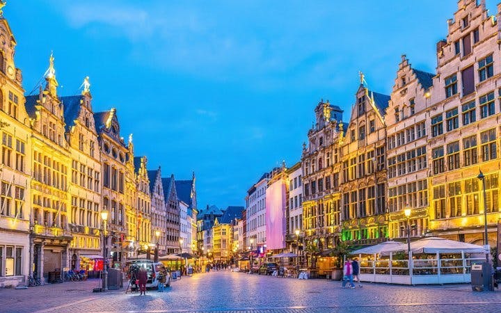 Antwerp Self-Guided Walking Tour on Mobile App Image 4