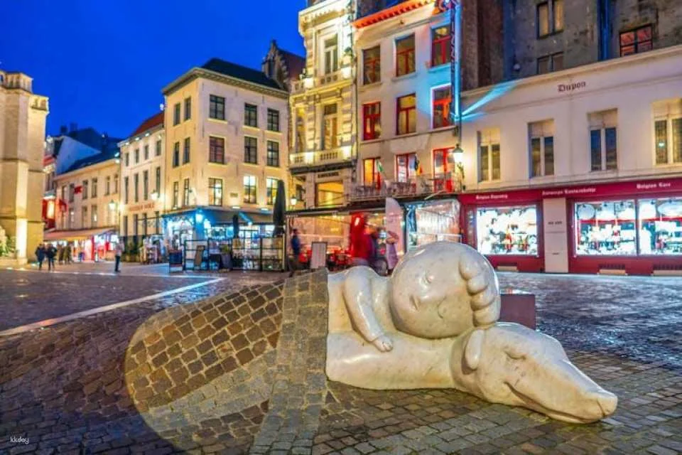 Antwerp self-guided walking tour with audio app