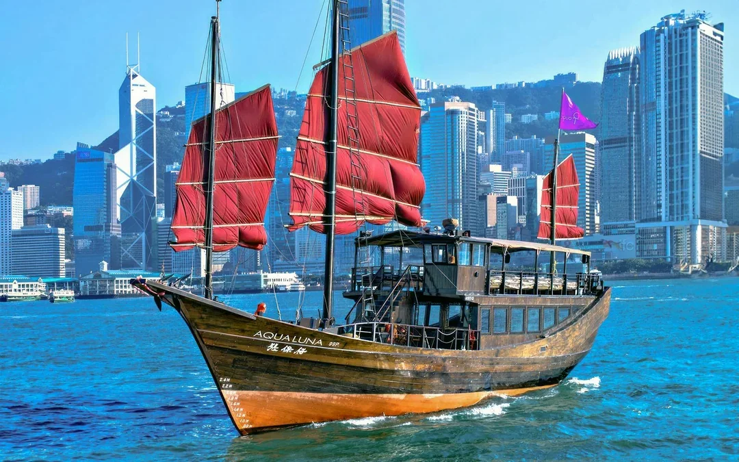 Aqualuna Dim Sum Cruise Image 5