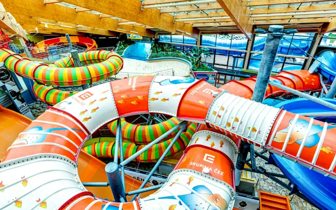Aquapalace Indoor-Outdoor Water World Tickets Image 1