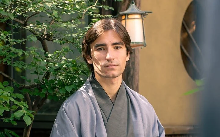 Asakusa Kimono Photography Tour with Local Guide Image 7