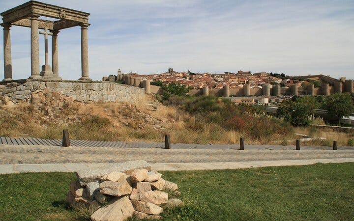 Ávila Self-Guided Walking Tour on Mobile App Image 2