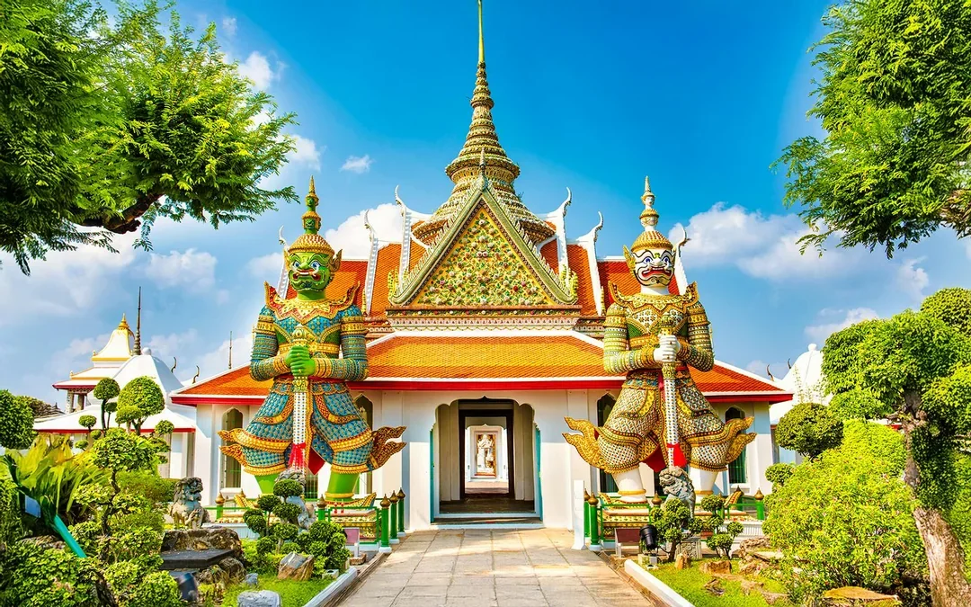 Bangkok City Highlights – Grand Palace, Wat Arun, and Wat Pho Guided Walking Tour Image 3