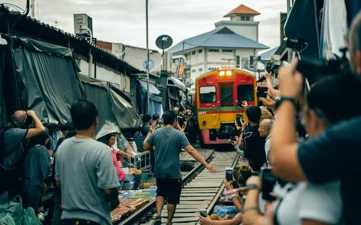 Bangkok: Floating Market Boat & Maeklong Railway Market Tour Image 7