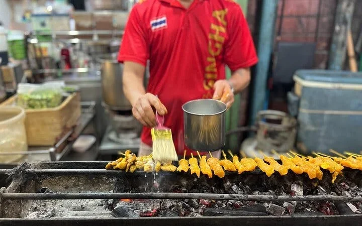 Bangkok Night Tuk Tuk Food and Drink Tour with Night Market and Hidden Bar Visit Image 3