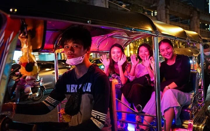 Bangkok Night Tuk Tuk Food and Drink Tour with Night Market and Hidden Bar Visit Image 7